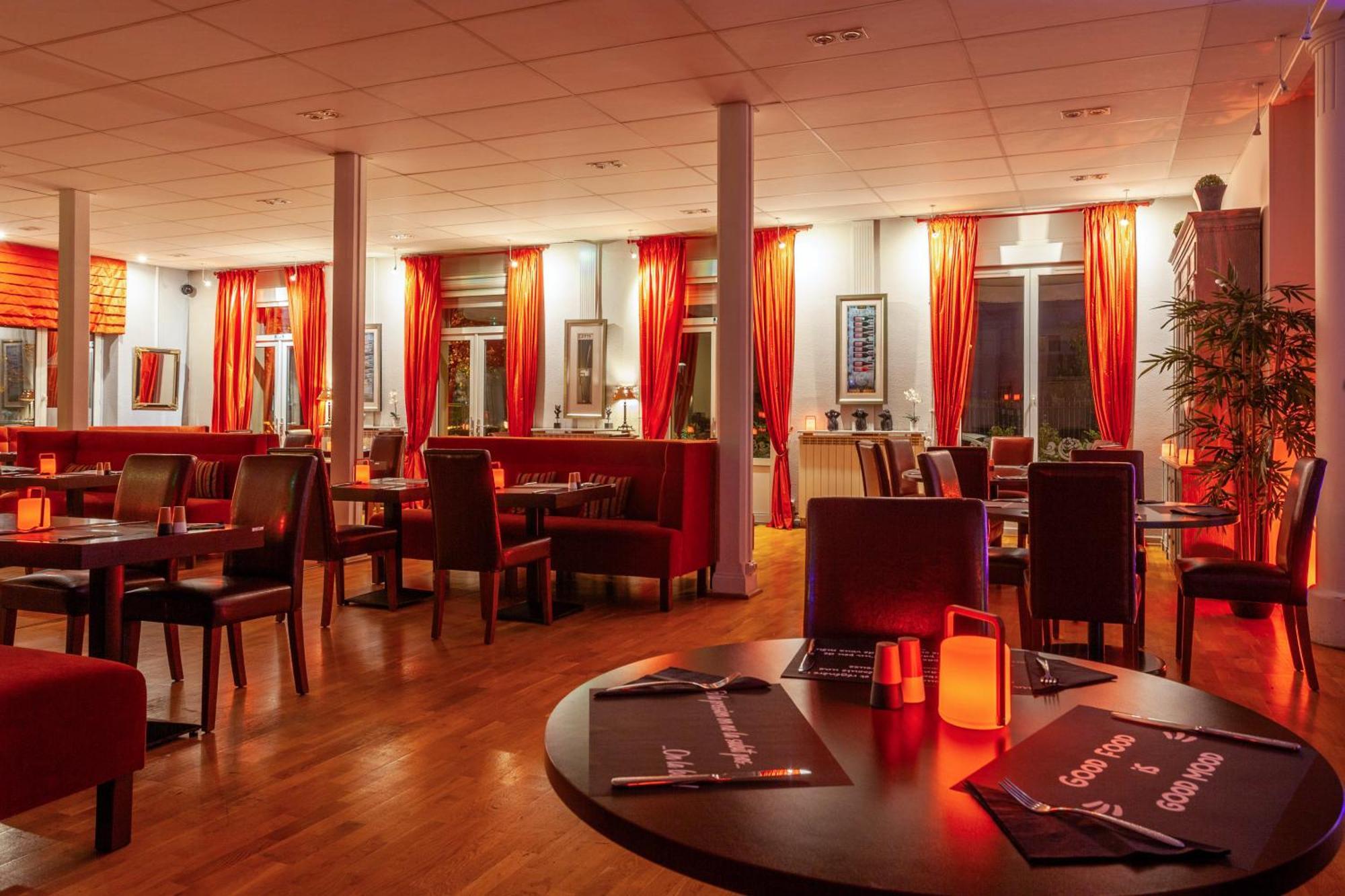 Providence Hotel Vittel Esterno foto