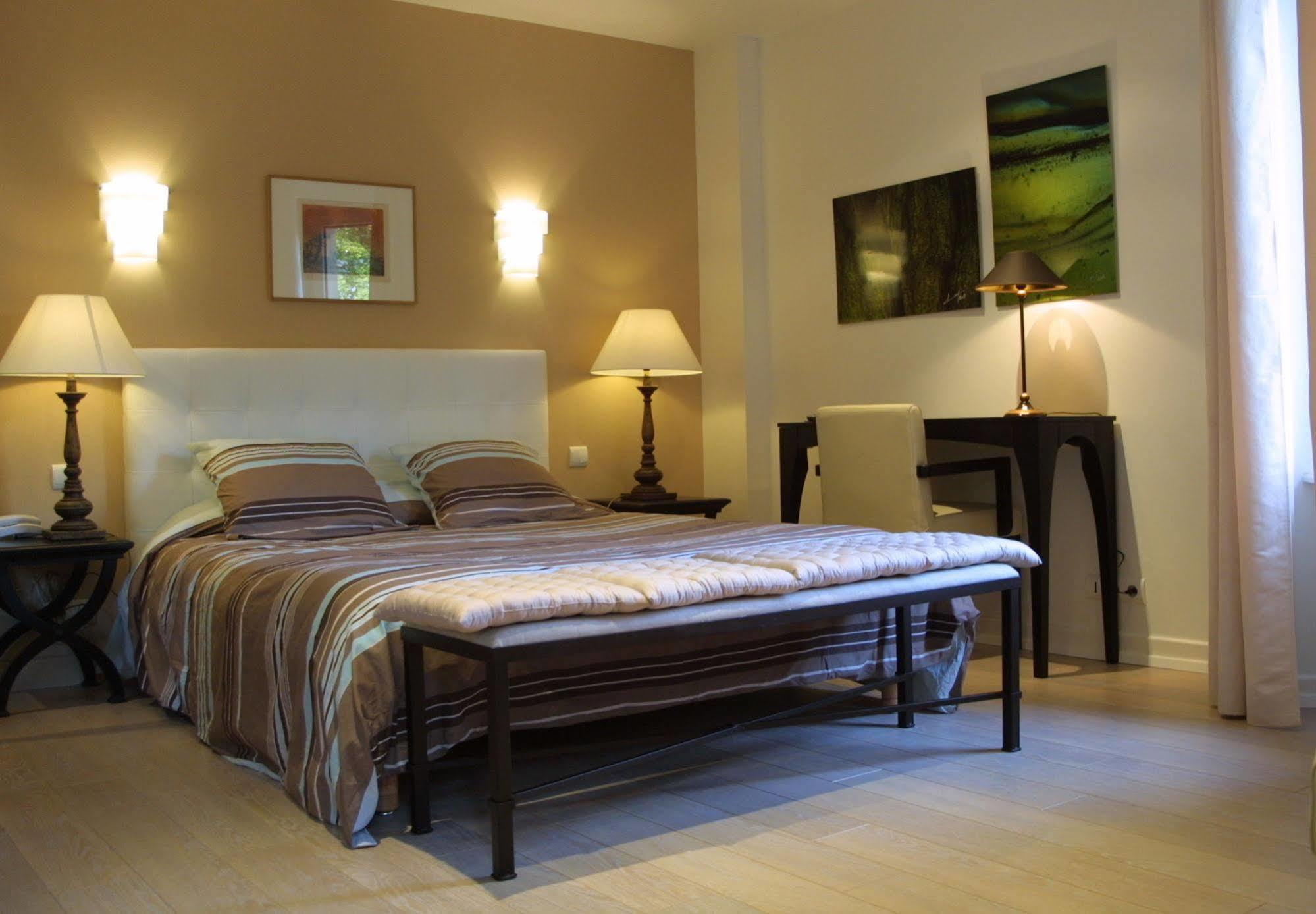 Providence Hotel Vittel Esterno foto
